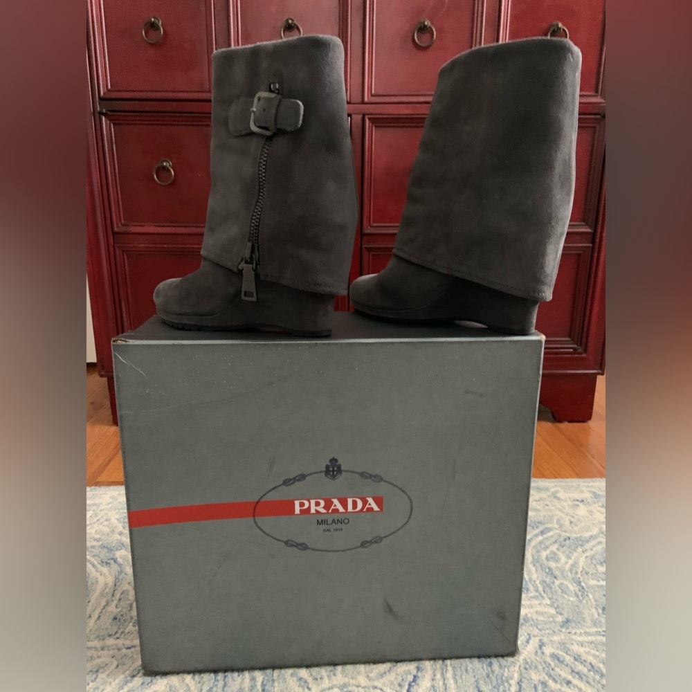 Prada Scamosciato Grey Suede Boots